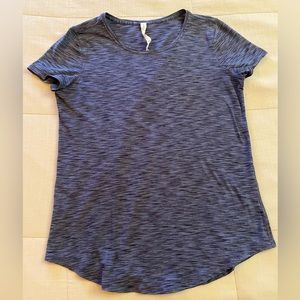 Lululemon size 6 Tshirt blue/black
